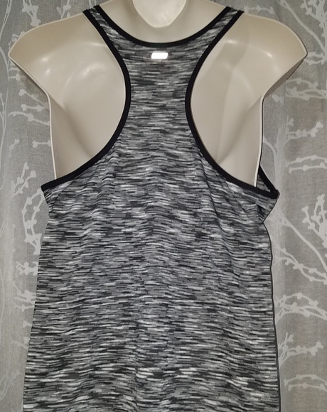Plus suze tank top - Picture 2 of 6